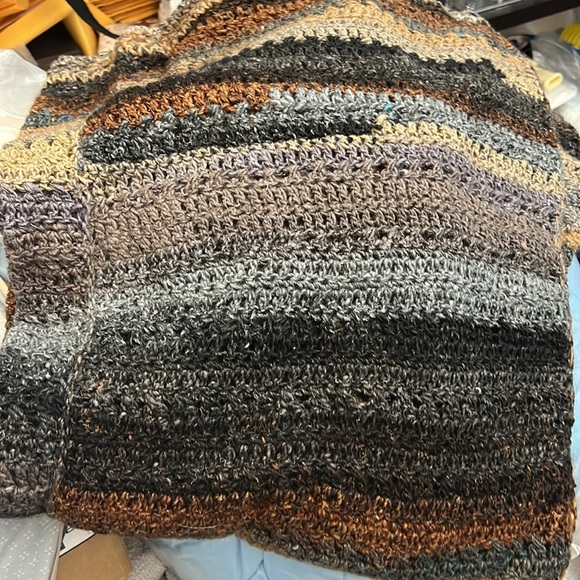 Hand crochet blanket - Picture 2 of 15